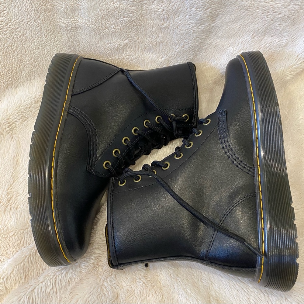 Dr Martens Doc Martens Zavala Black Lace-up Air Wair Combat Boots Size 7 NWOB - Picture 10 of 16